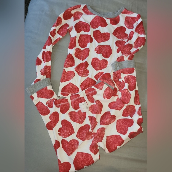 Burts Bees Valentines pajamas - Picture 1 of 2